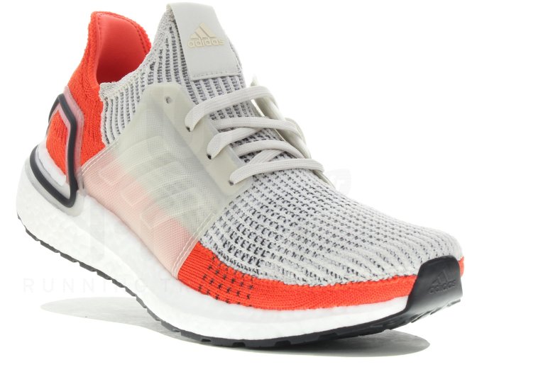 adidas UltraBOOST 19
