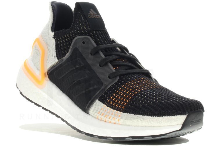 adidas UltraBOOST 19