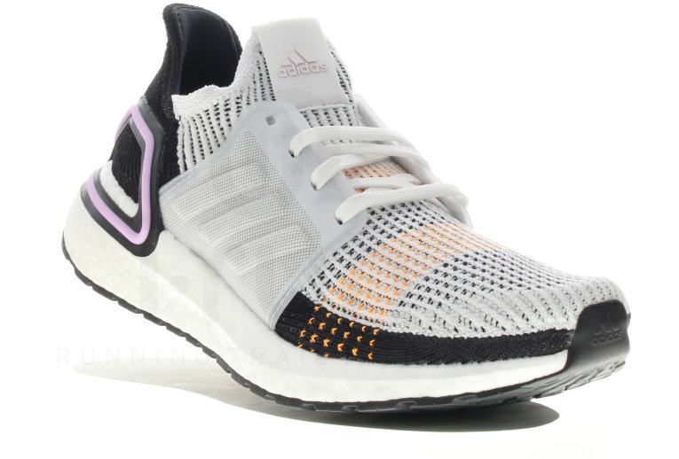 adidas UltraBOOST 19