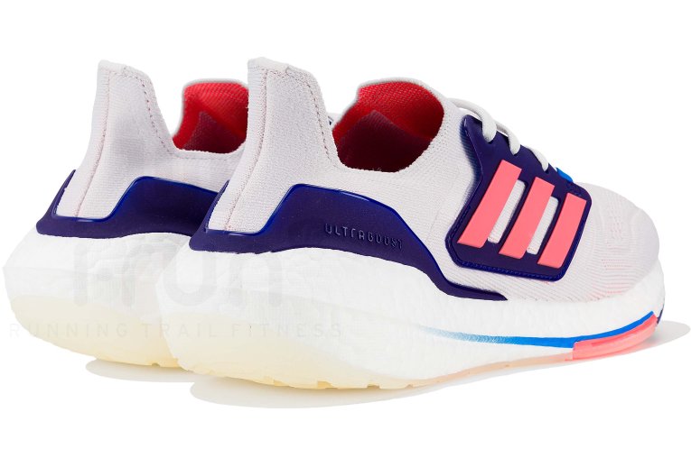 adidas UltraBOOST 22  W
