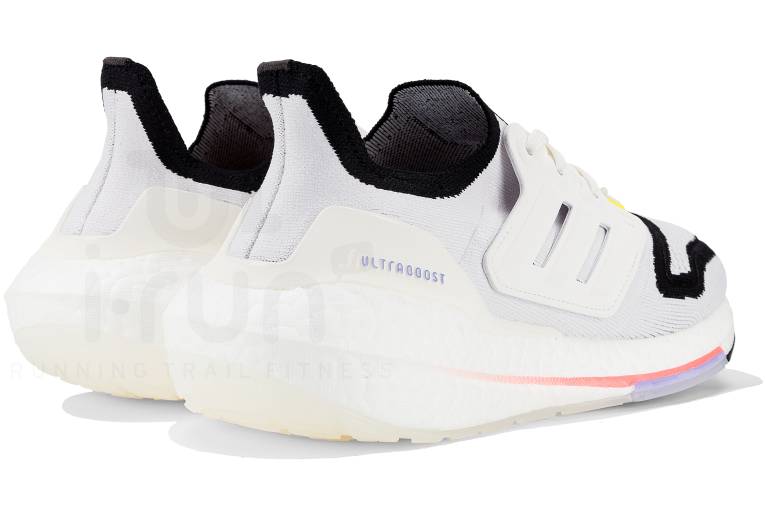 adidas UltraBOOST 22 W 