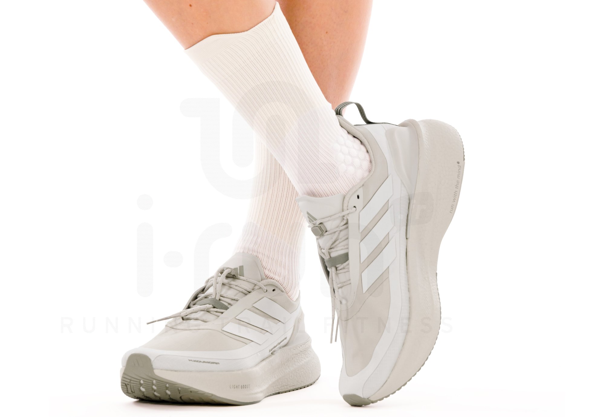 adidas UltraBOOST 5 Damen Hermanos Koumori