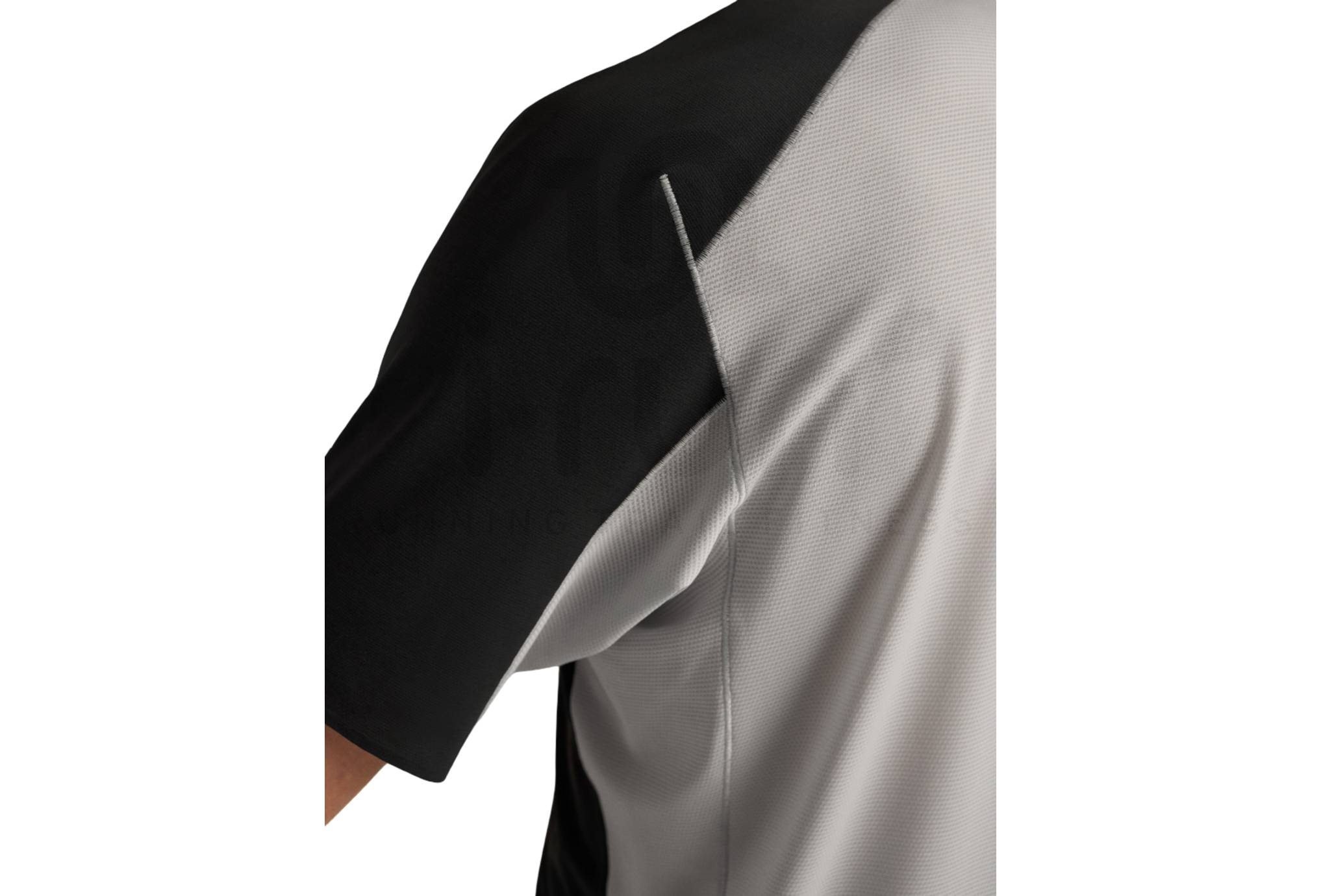 Arcteryx Norvan Downword Logo