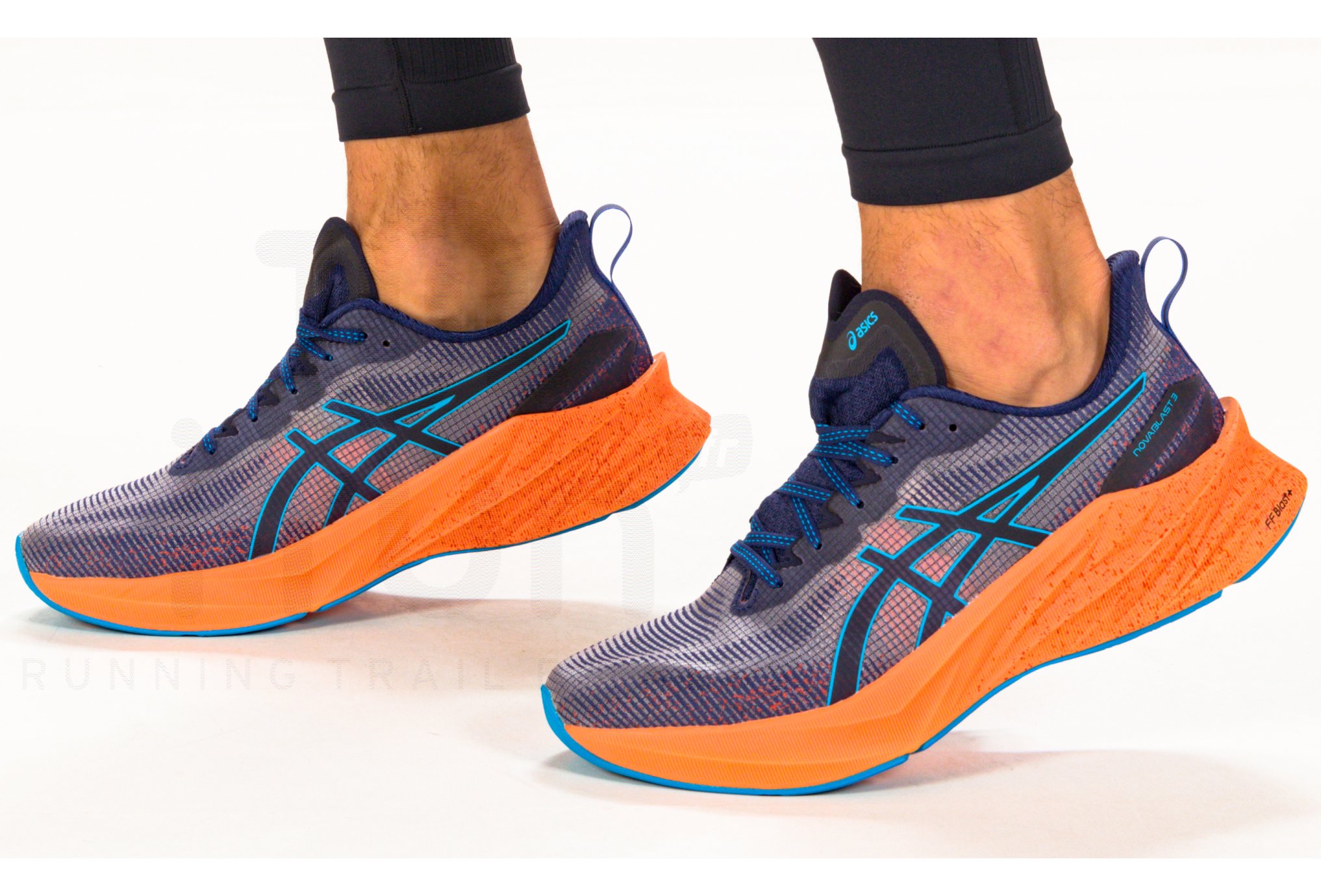 Asics Novablast 3 L.E