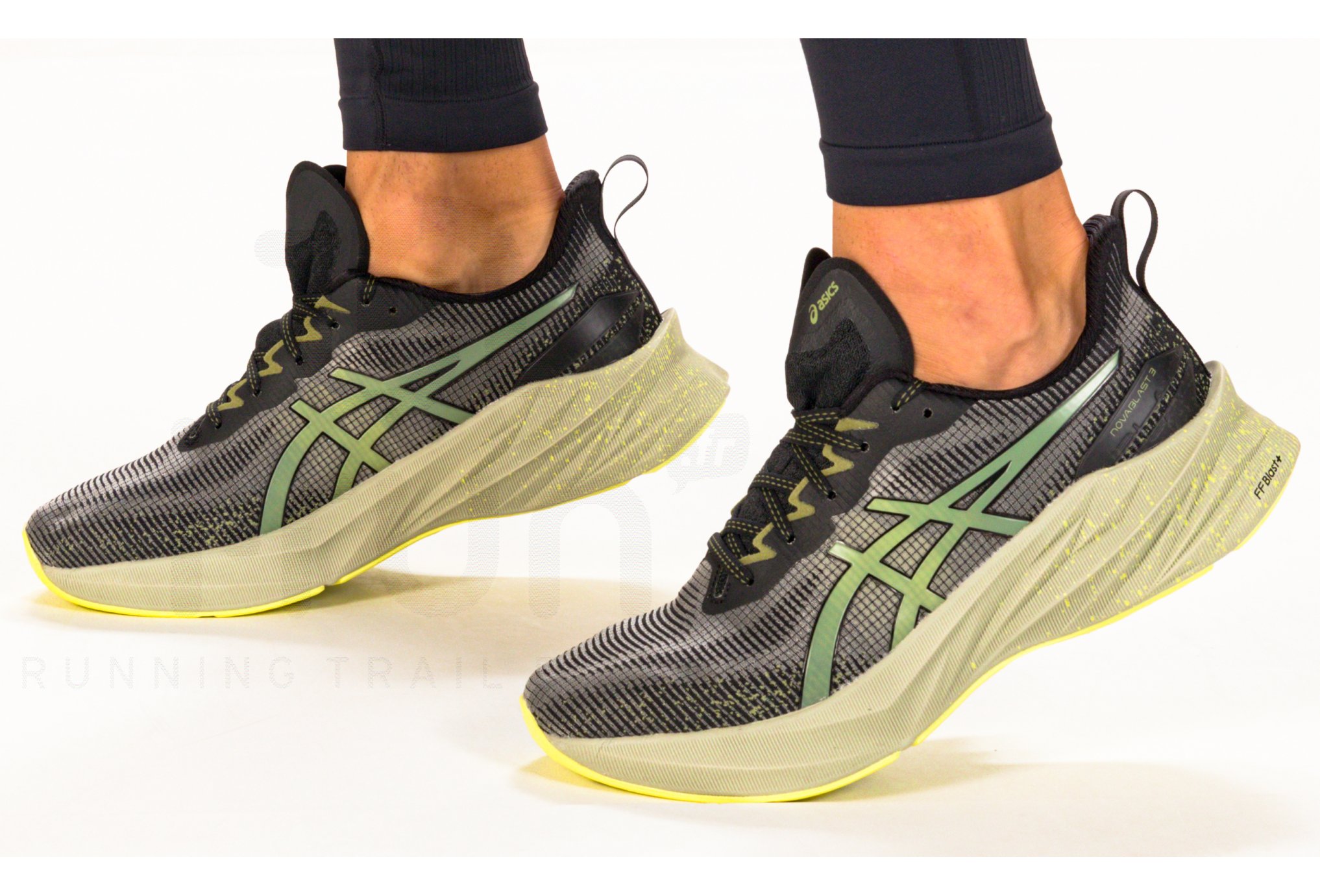 Asics Novablast 3 L.E Herren