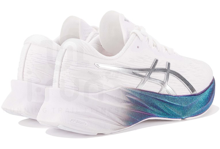 Asics Novablast 3 Platinum