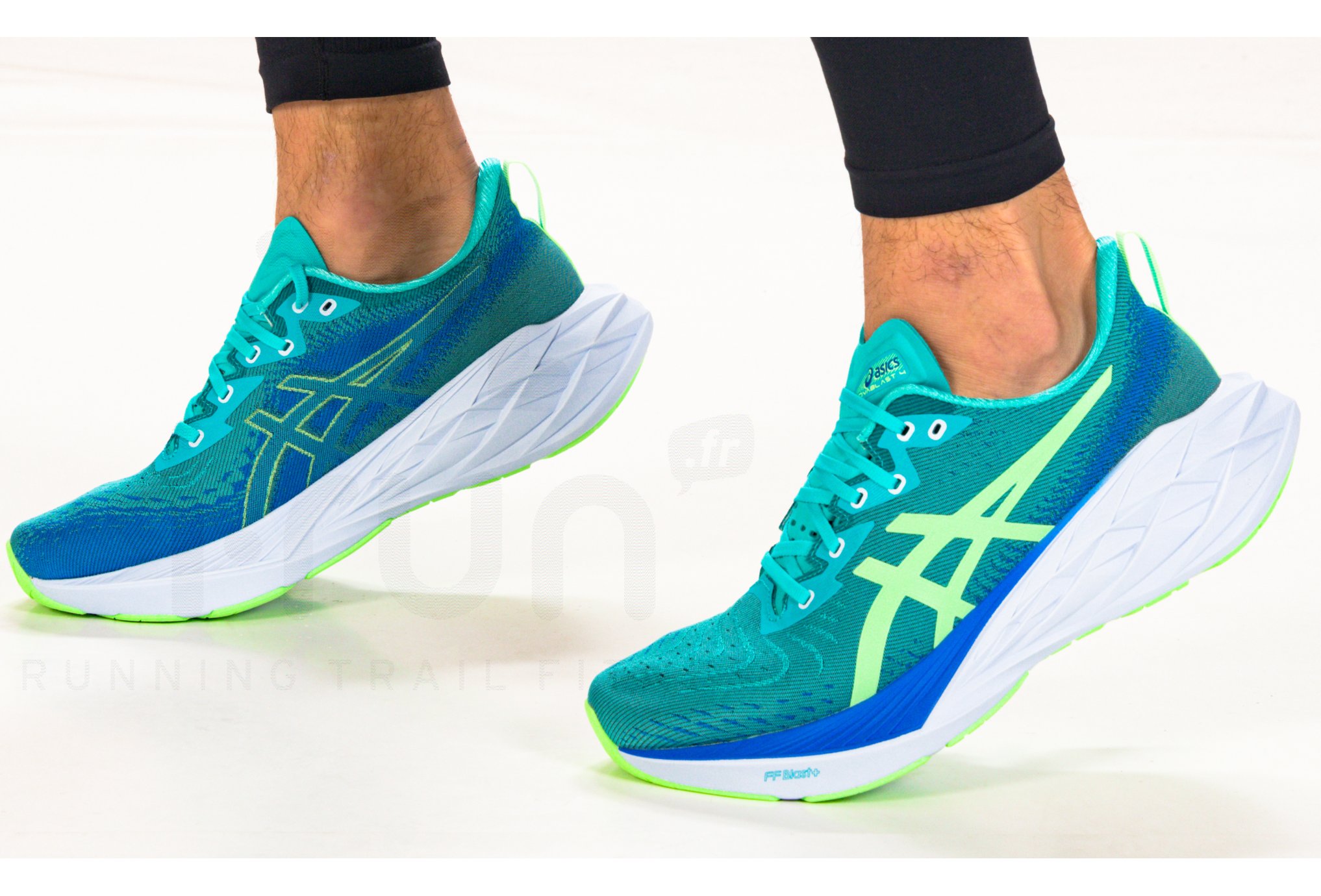 Asics Novablast 4 Lite-Show M