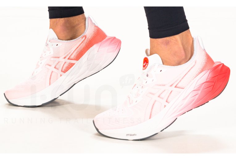 Asics Novablast 4 M