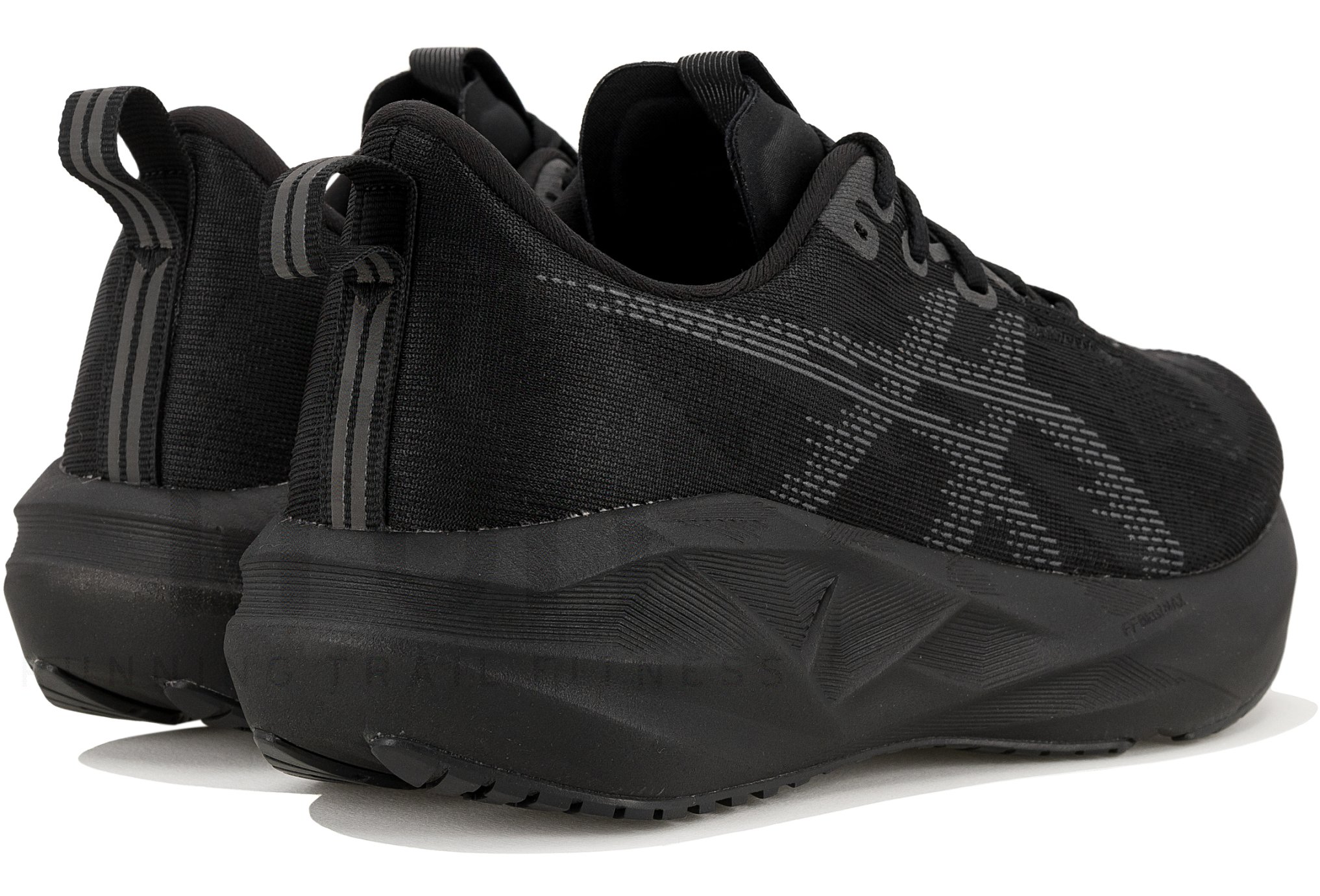Asics Novablast 5