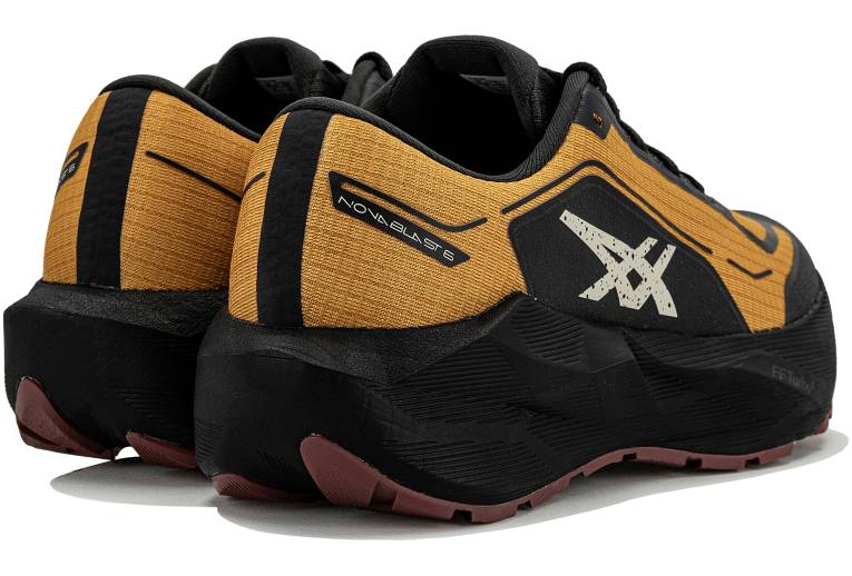 Asics Novablast 6 Gore-Tex 