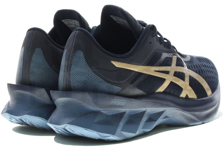 Asics Novablast W 