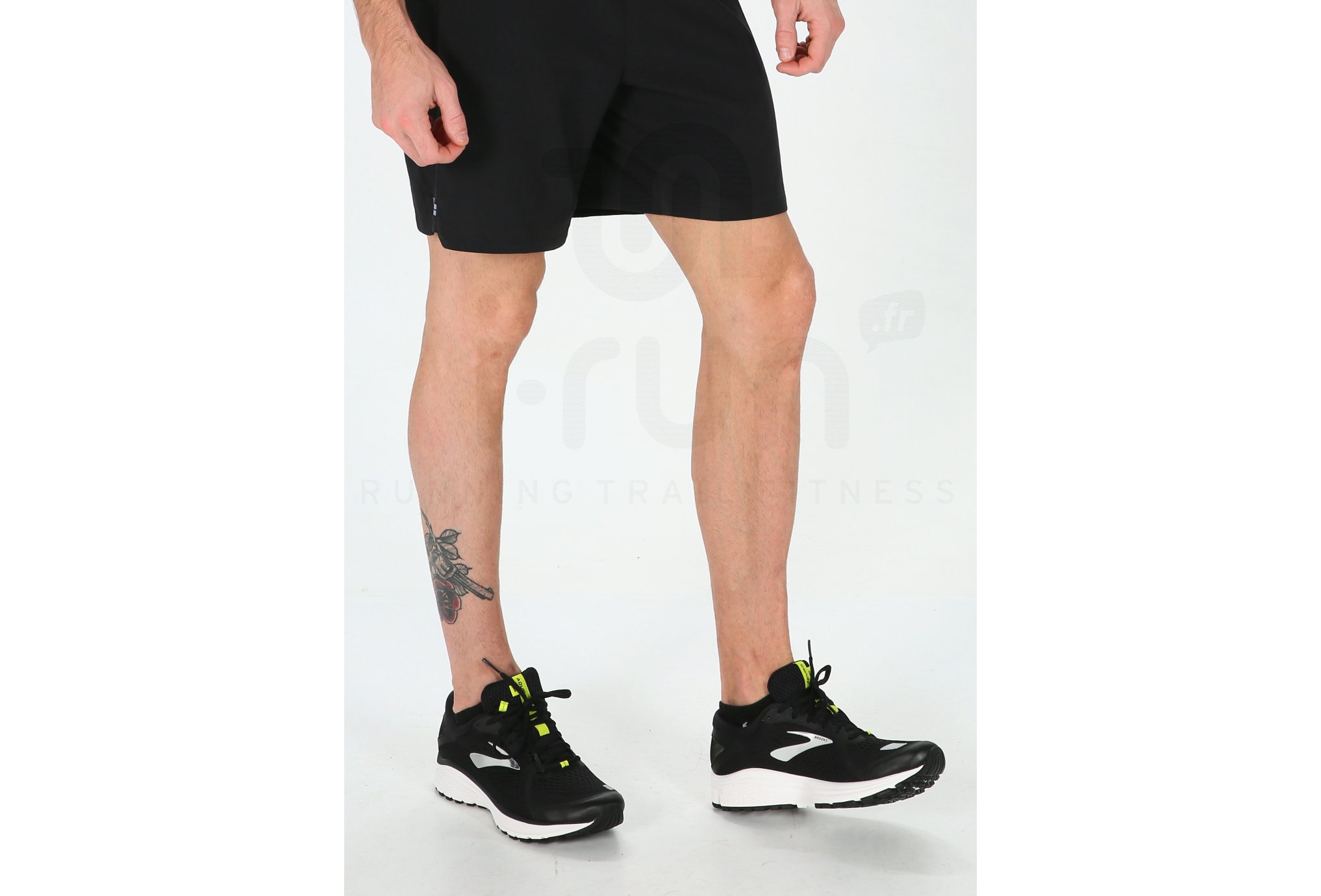 Brooks Aduro 6