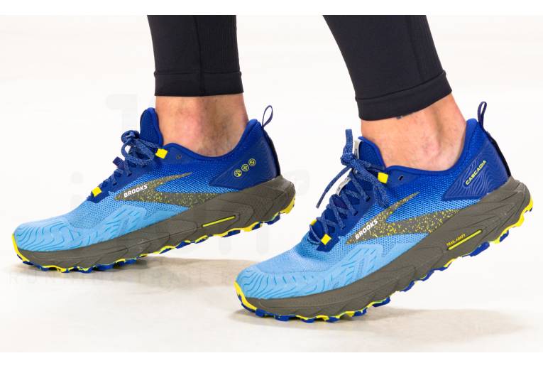 Brooks Cascadia 17 M 
