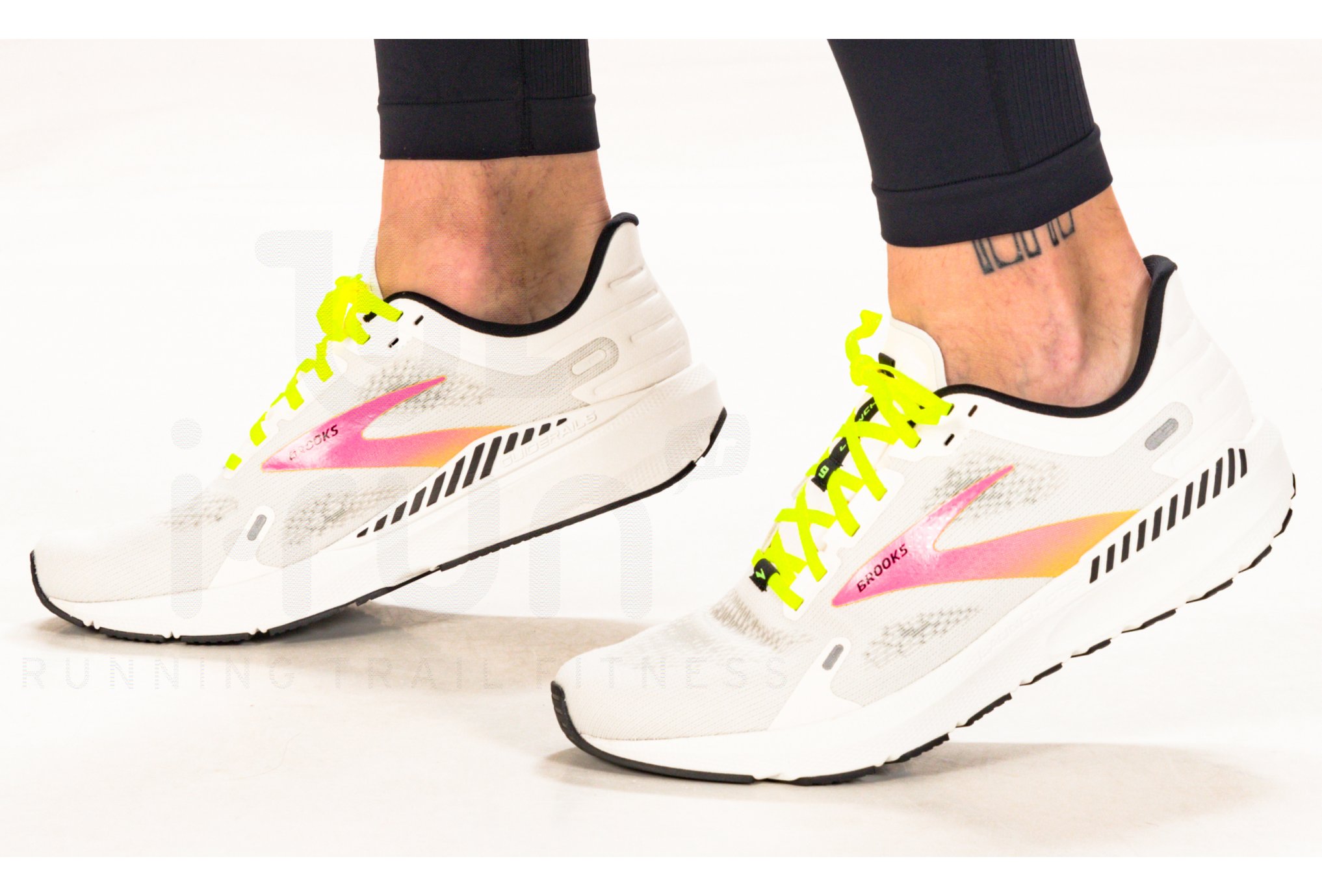 Brooks Launch 9 GTS M