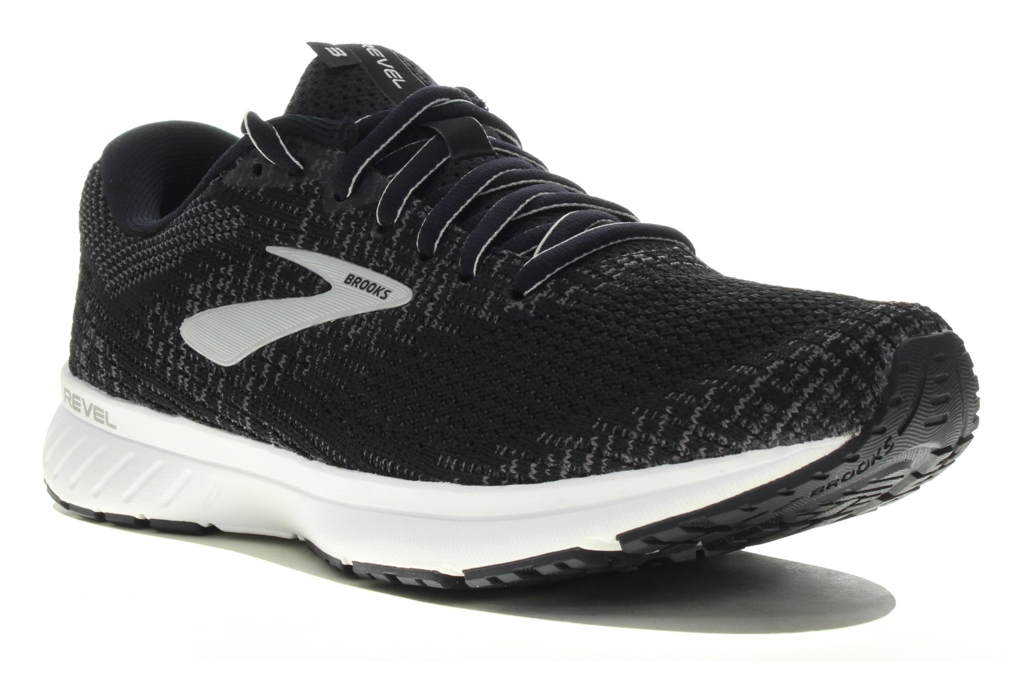 Brooks Revel 3