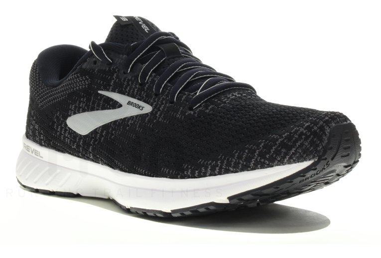 Brooks Revel 3