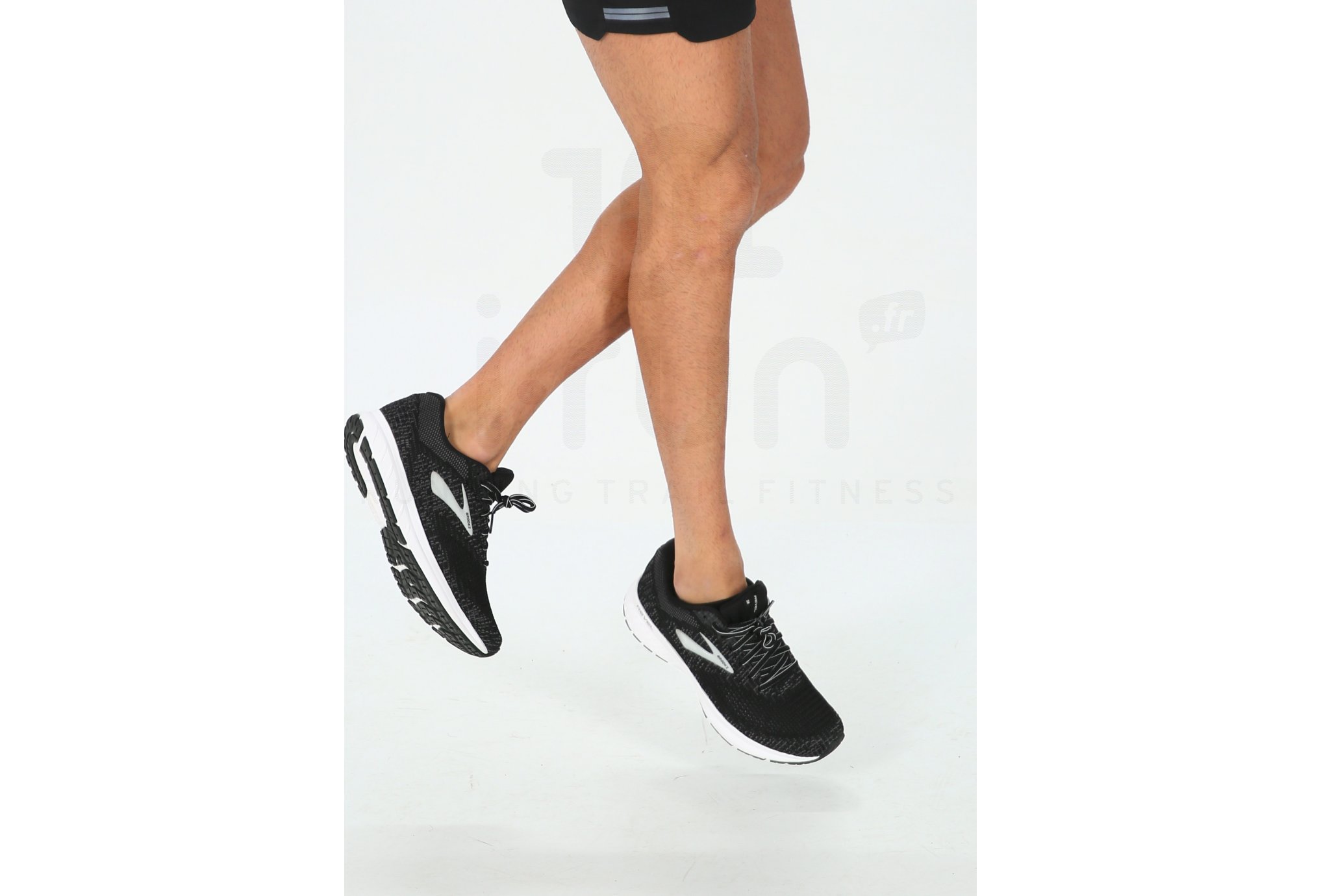 Brooks Revel 3