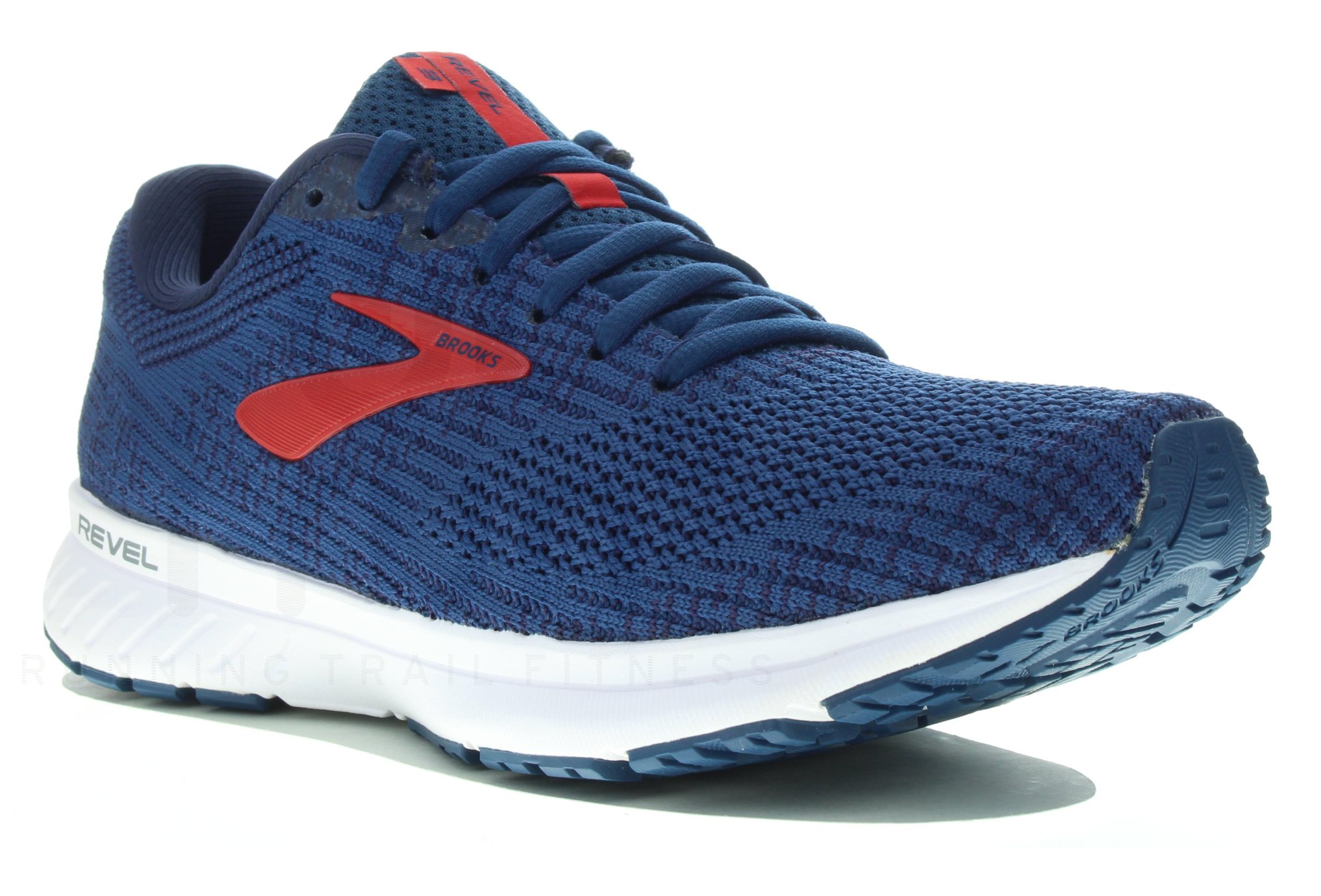 Brooks Revel 3