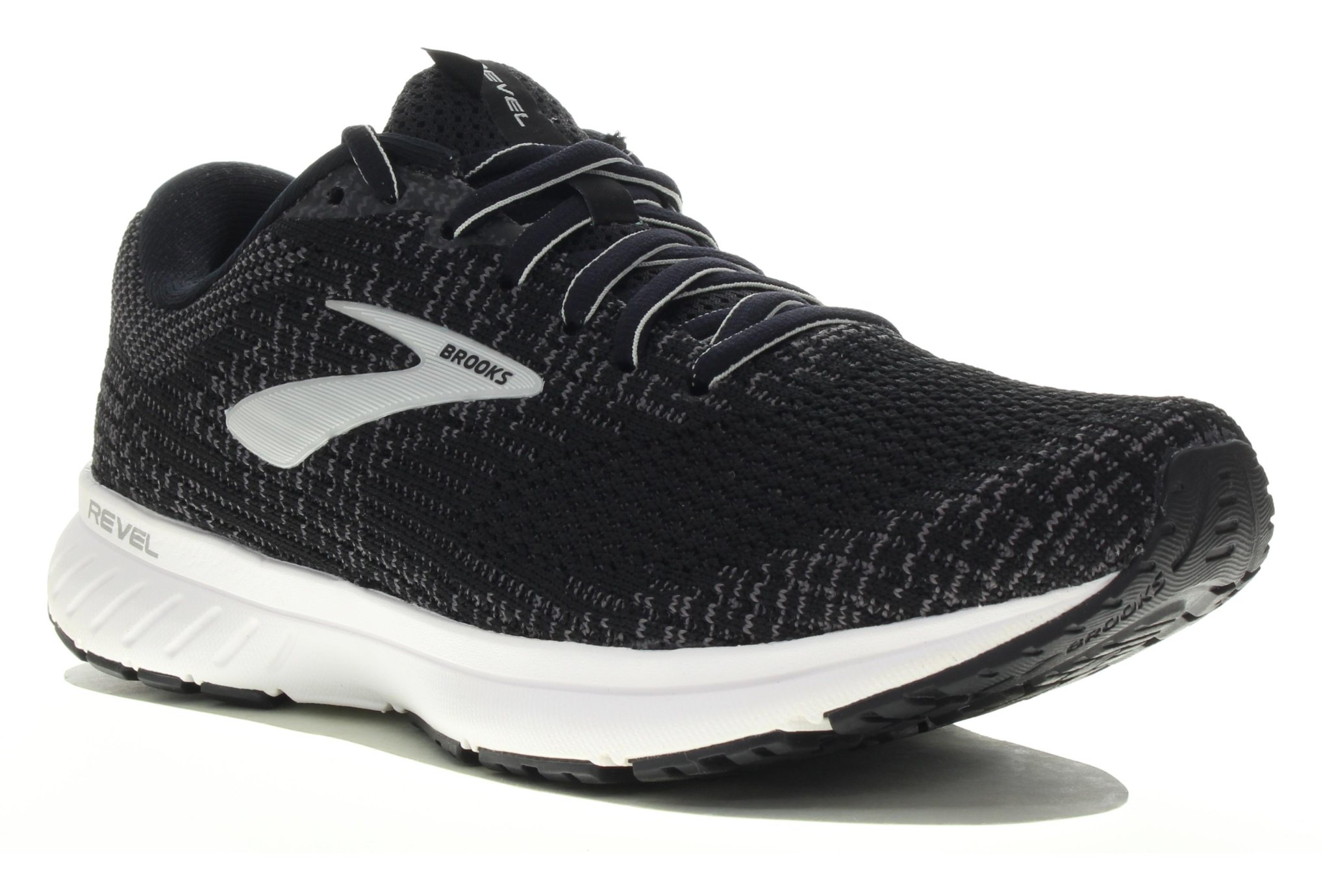 Brooks Revel 3