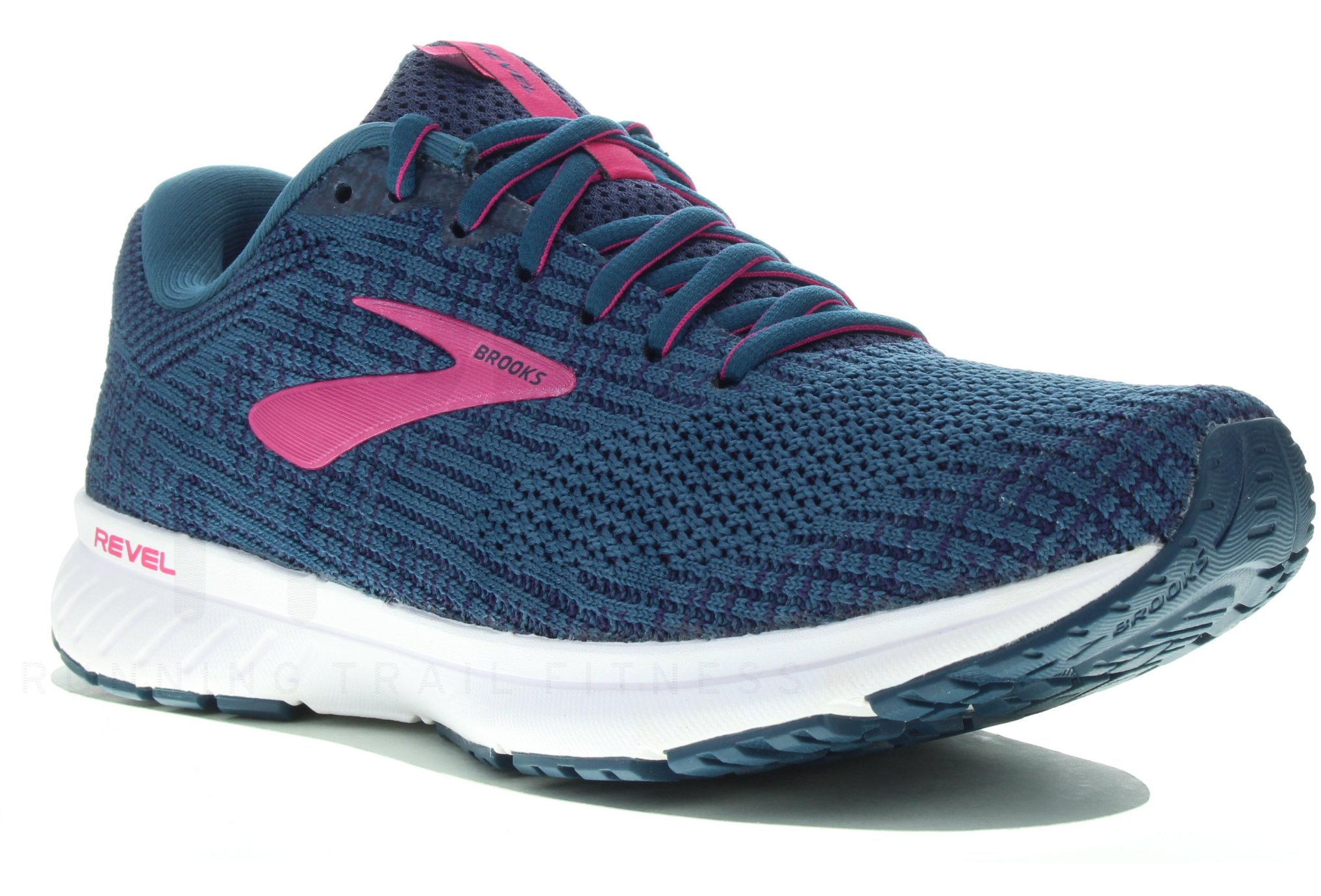 Brooks Revel 3