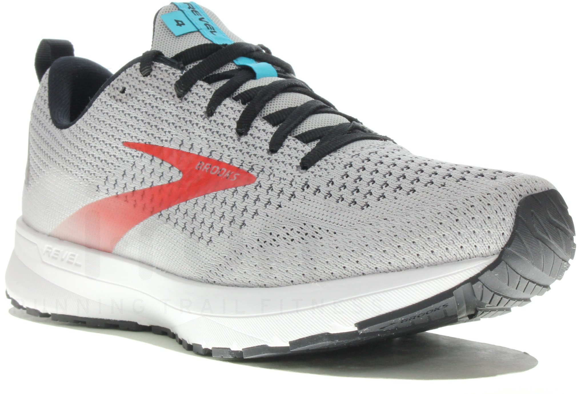 Brooks Revel 4
