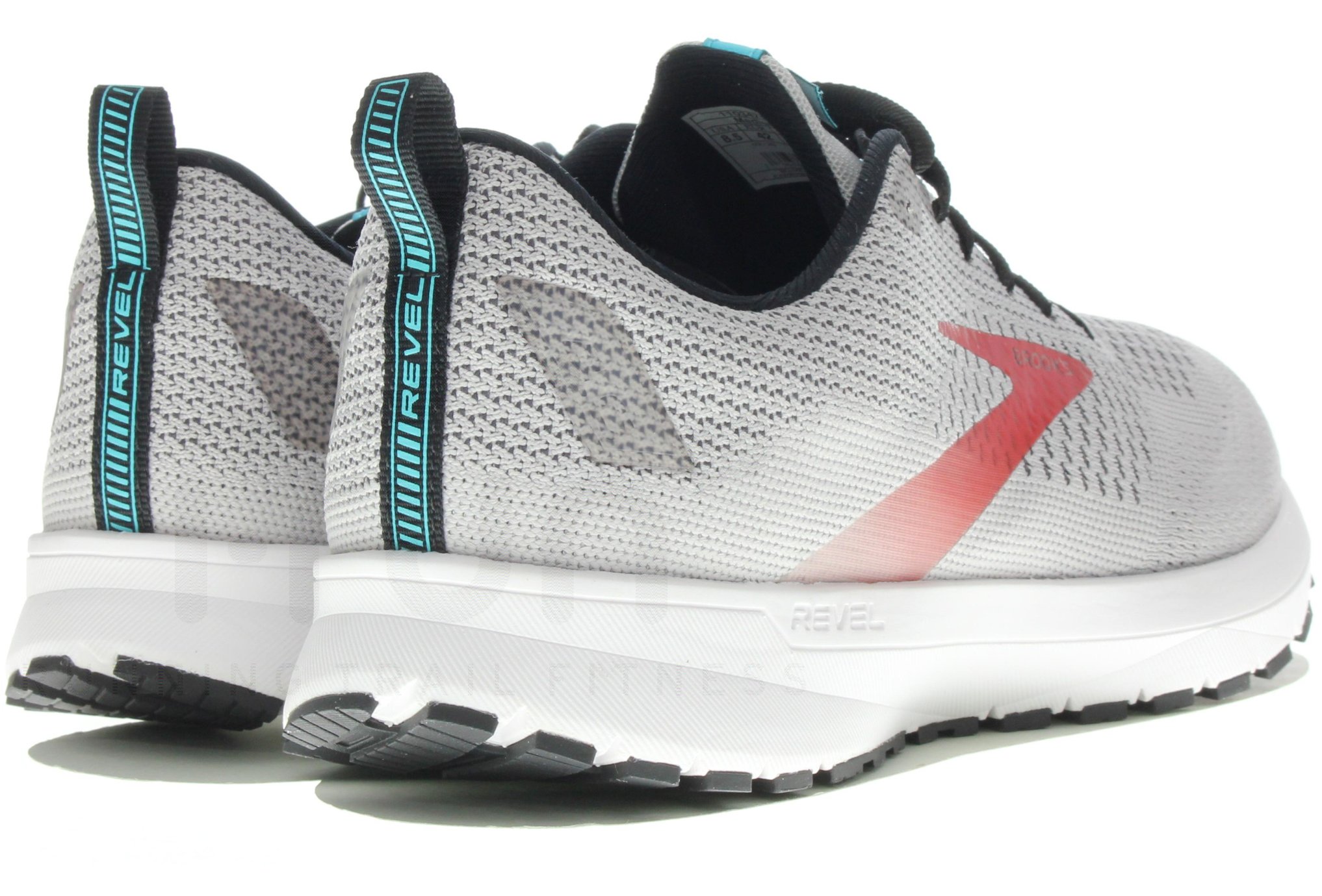 Brooks Revel 4