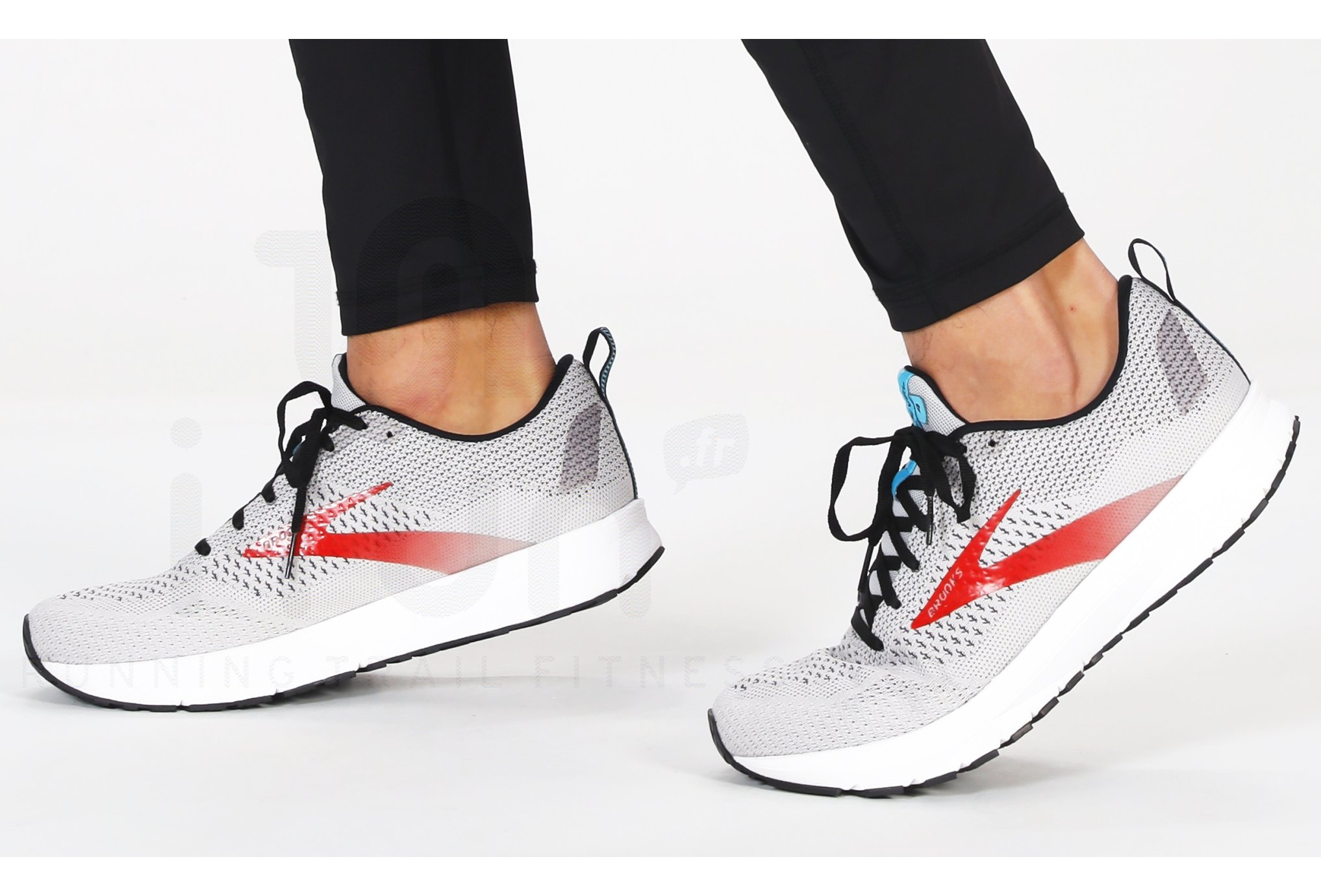 Brooks Revel 4