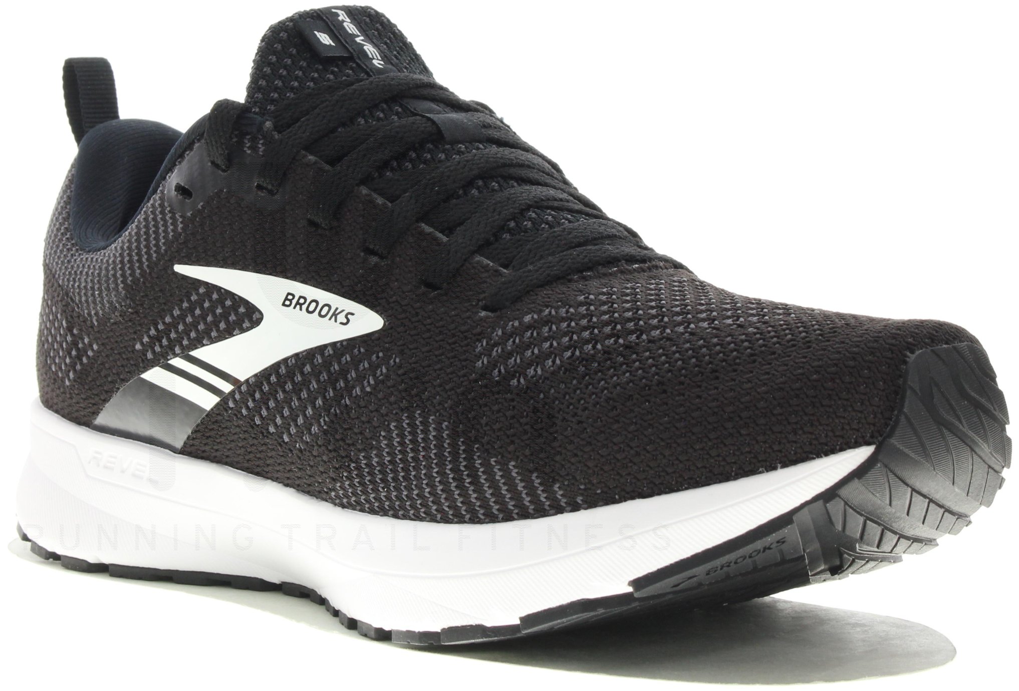 Brooks Revel 5