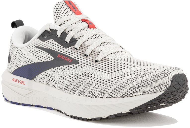 Brooks Revel 6