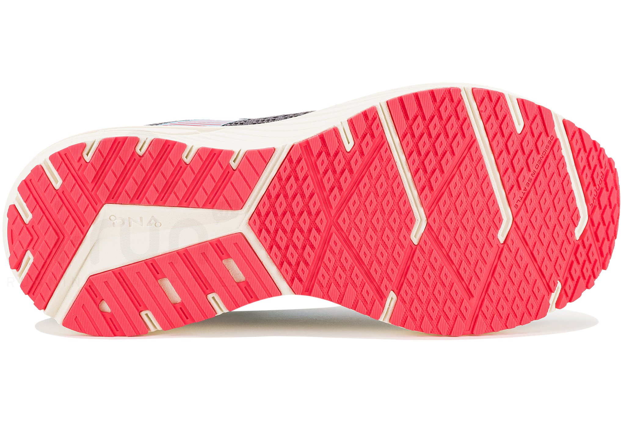 Brooks Revel 6