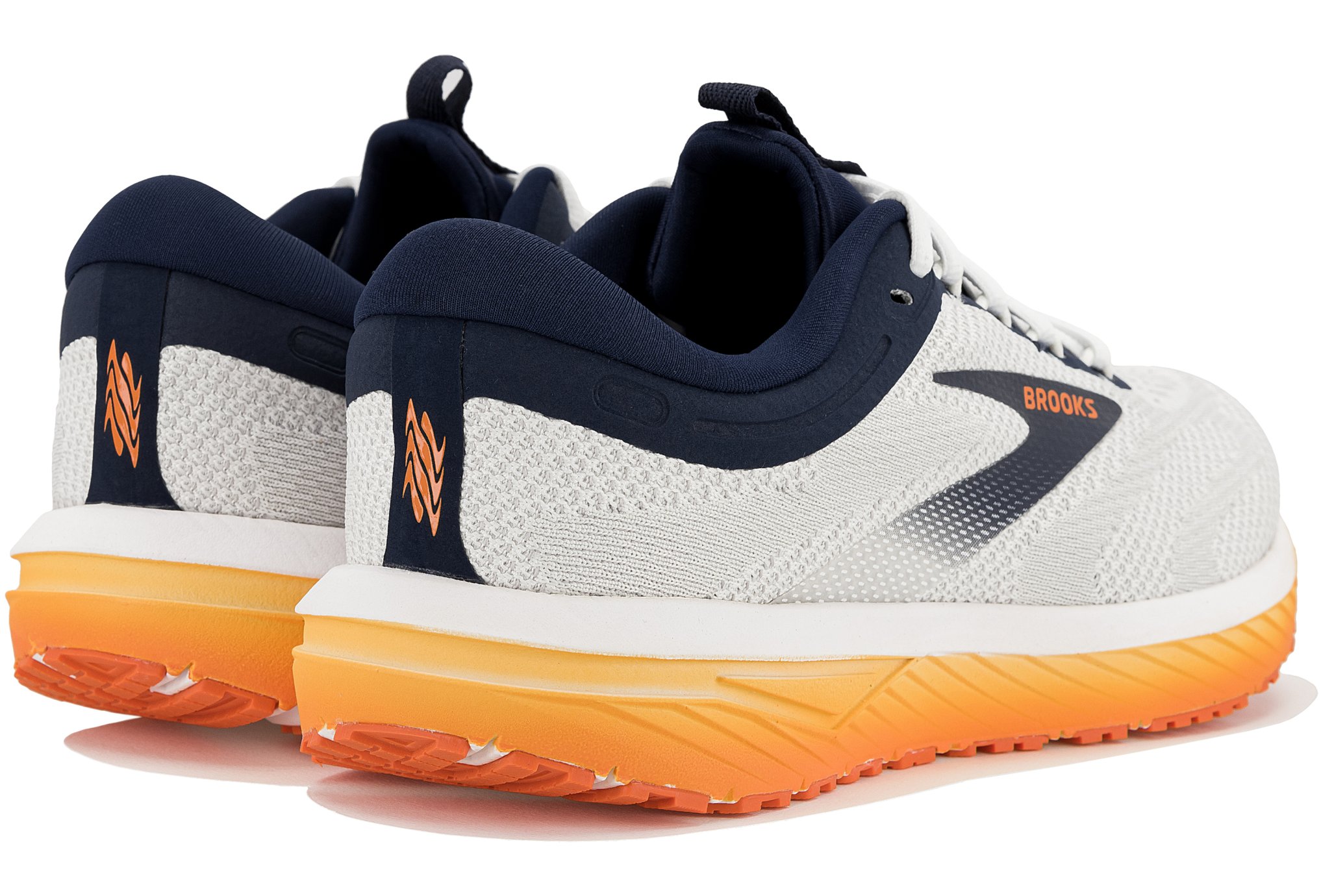 Brooks Revel 7