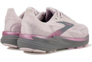 Brooks Revel 8