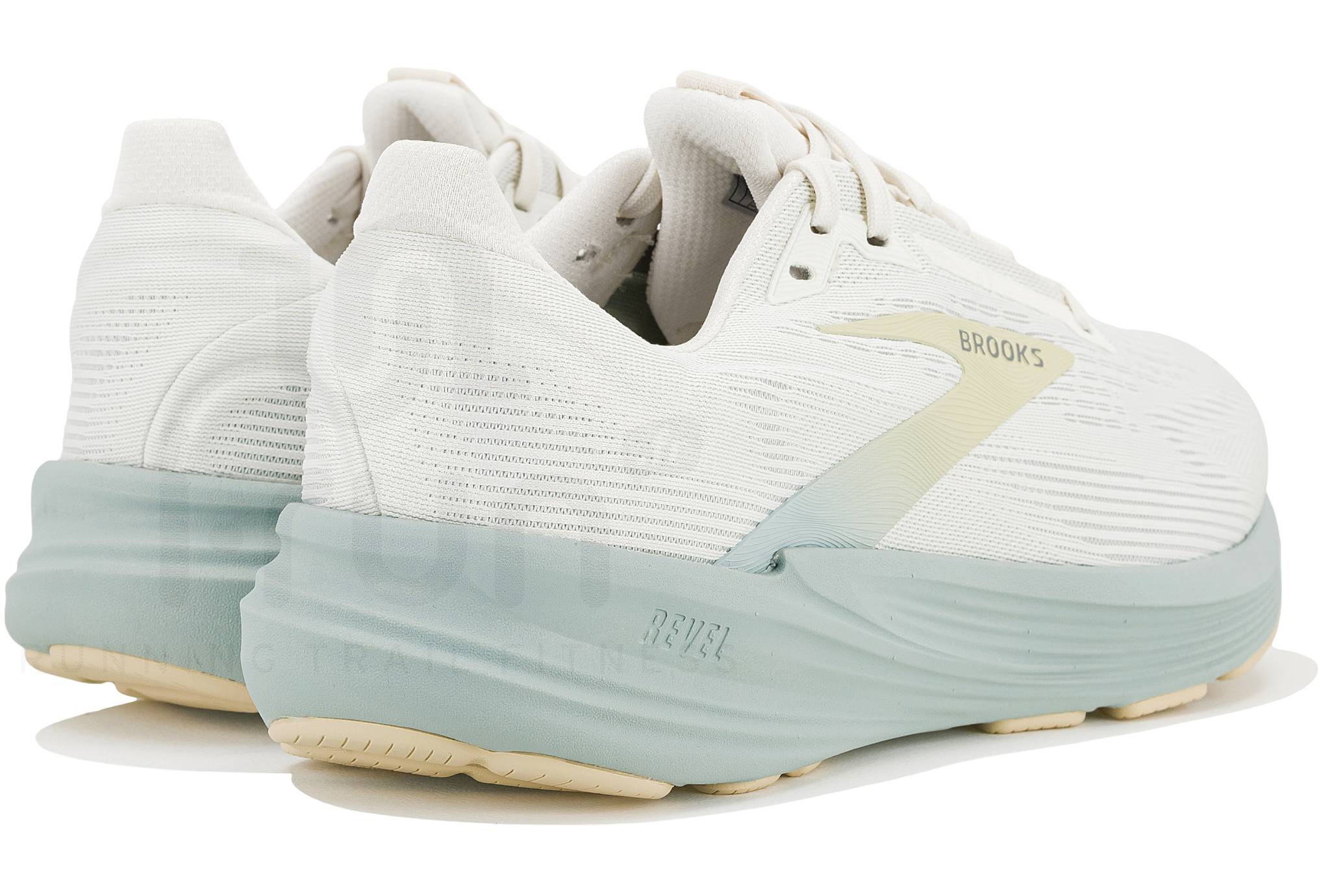 Brooks Revel 8