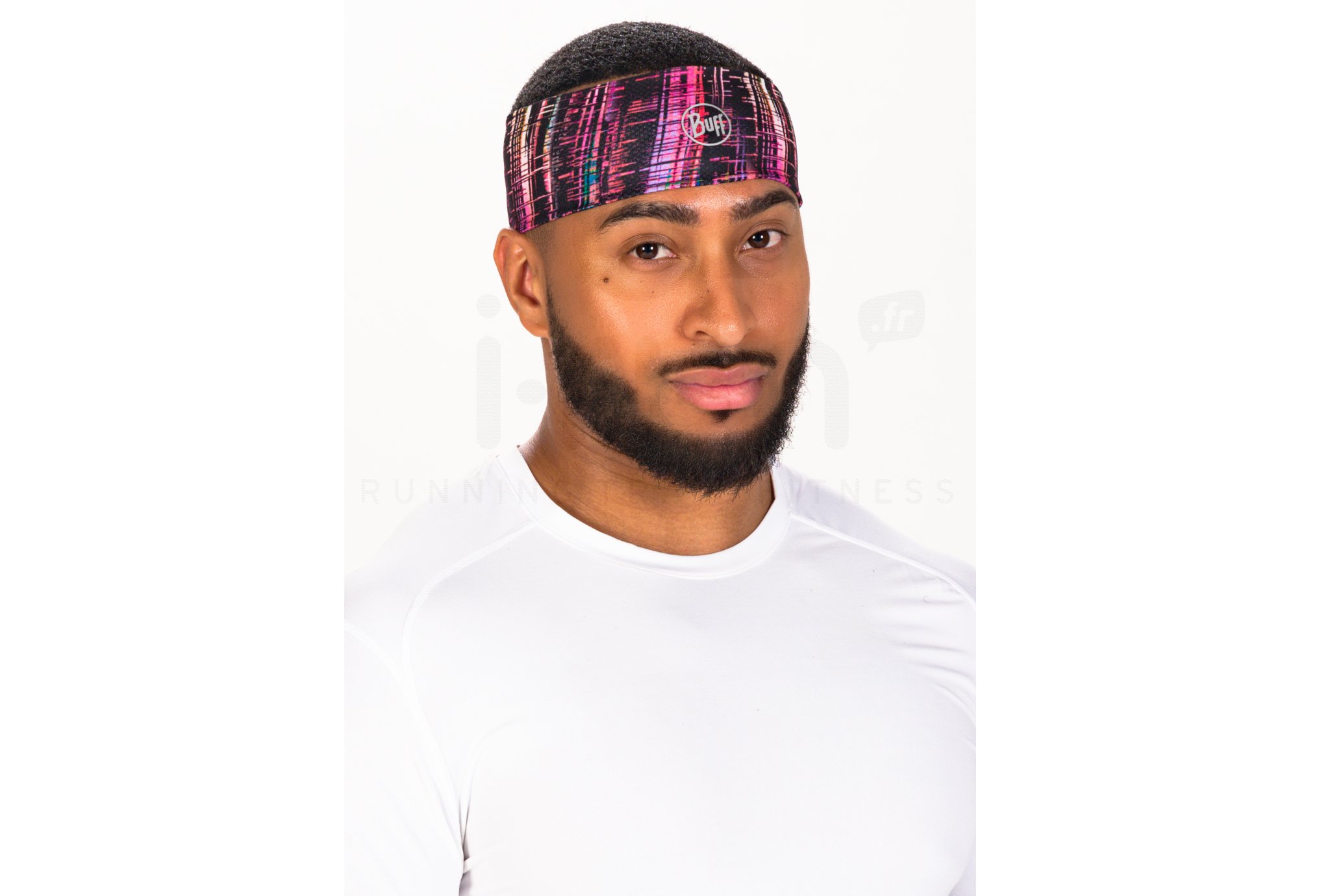 Buff Fastwick Wira Black