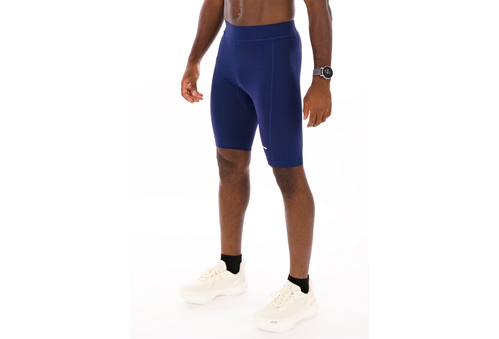 Circle Hit The Road M