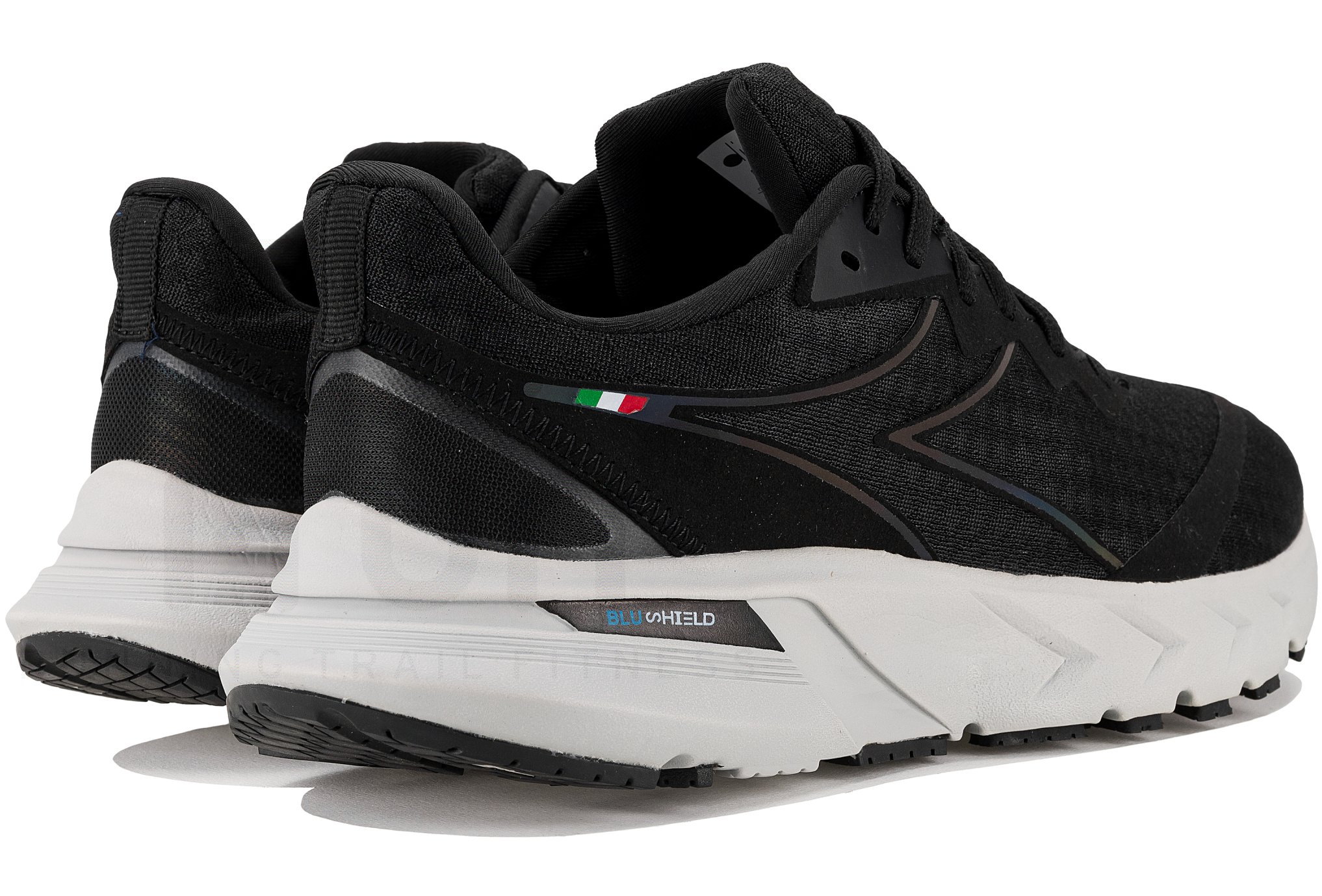 Diadora Mythos Blushield Volo Hip 2