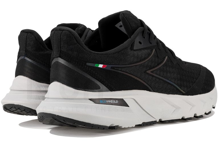 Diadora Mythos Blushield Volo Hip 2