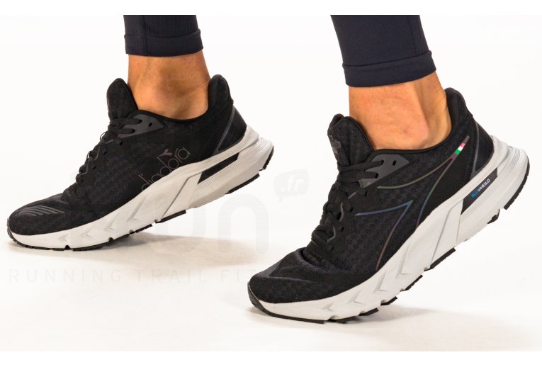 Diadora Mythos Blushield Volo Hip 2