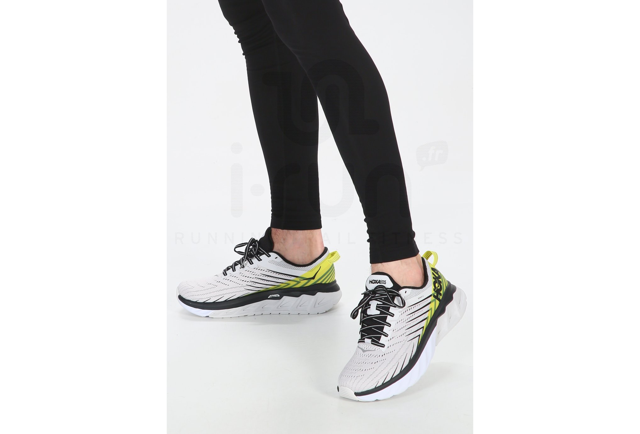 Hoka One One Arahi 4
