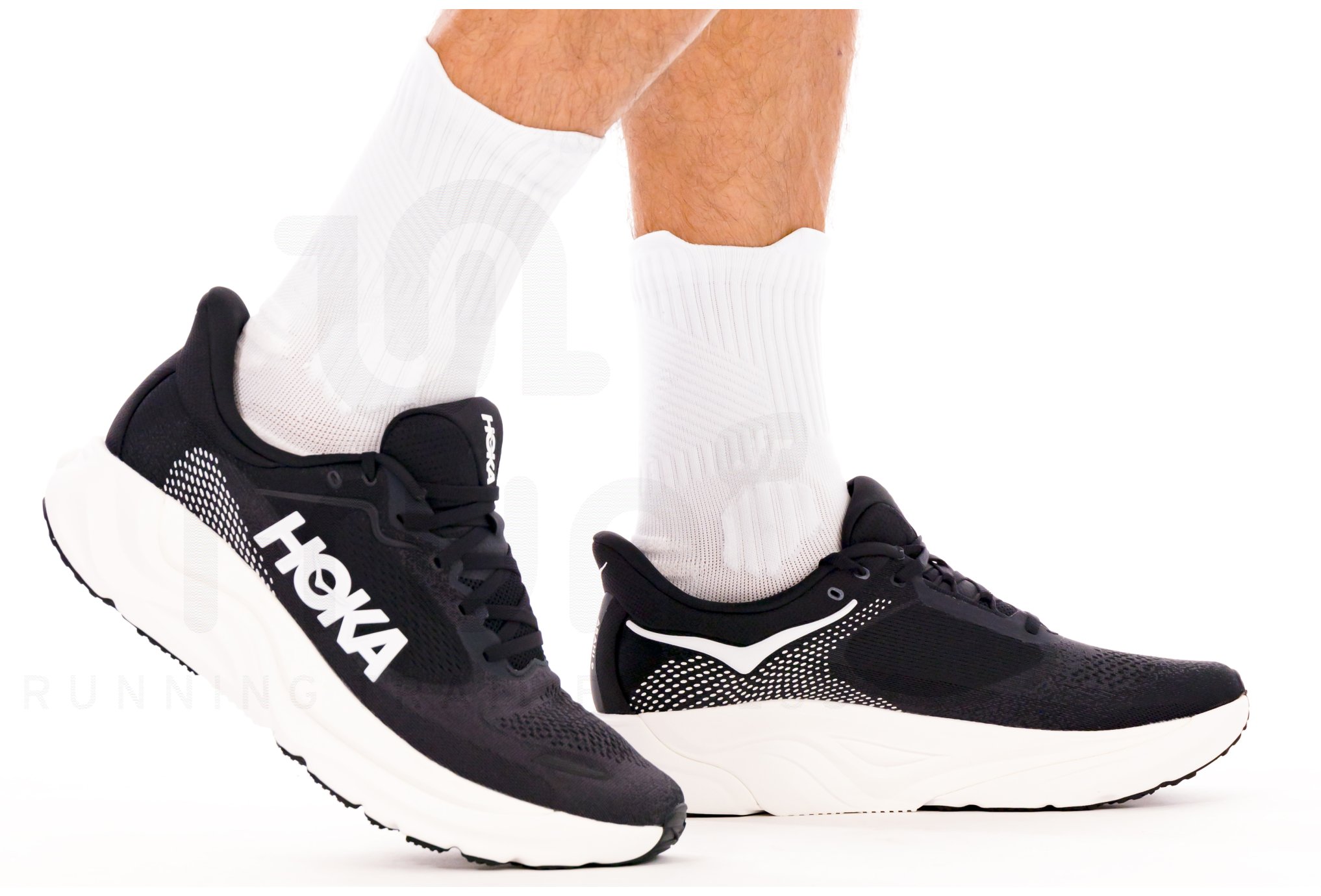 Hoka One One Arahi 9