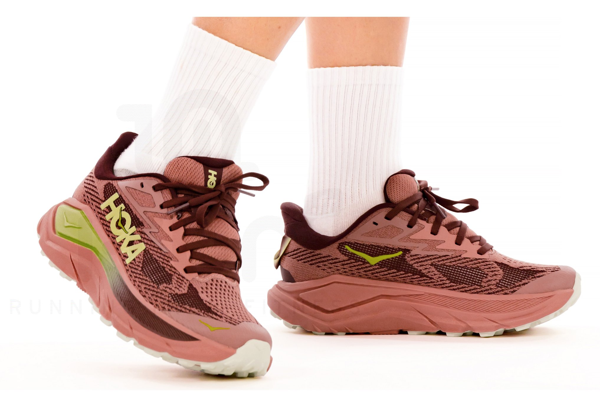 Hoka One One Challenger 8