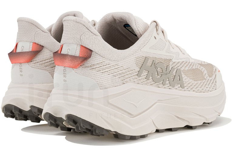 Hoka One One Challenger 8