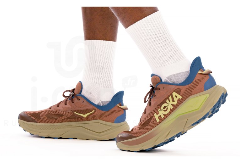 Hoka One One Challenger 8