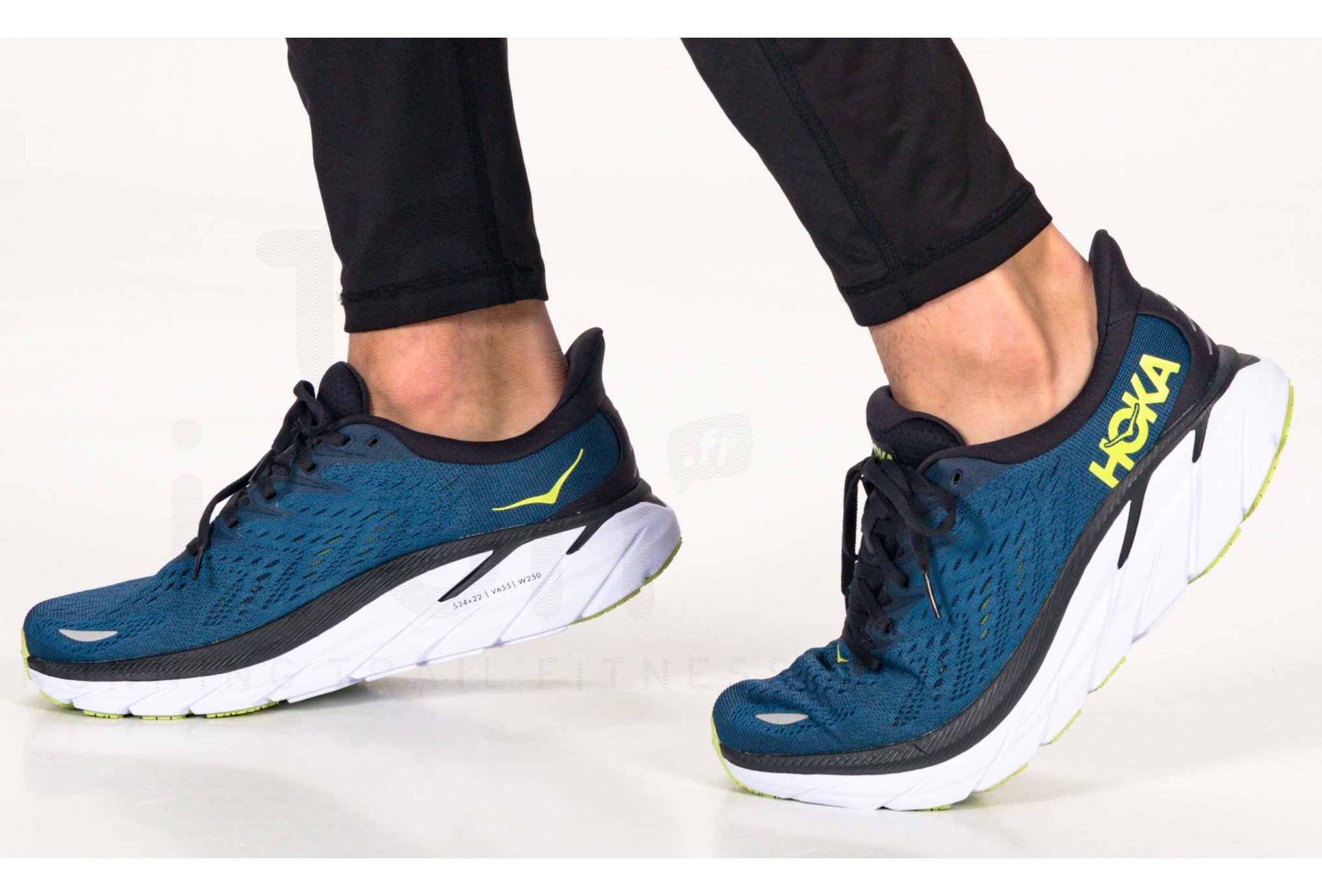 Hoka One One Clifton 8 M