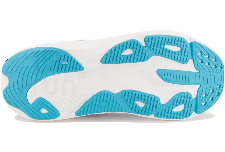 Hoka One One Skyflow 
