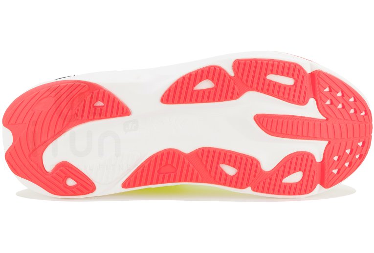 Hoka One One Skyflow 