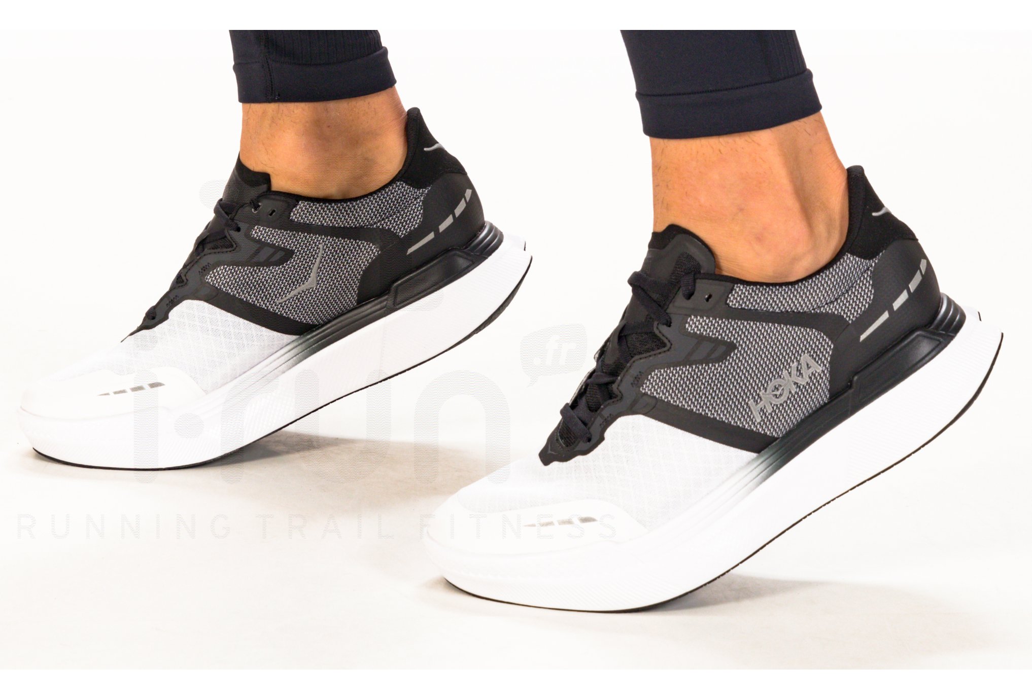 Hoka One One Transport X M