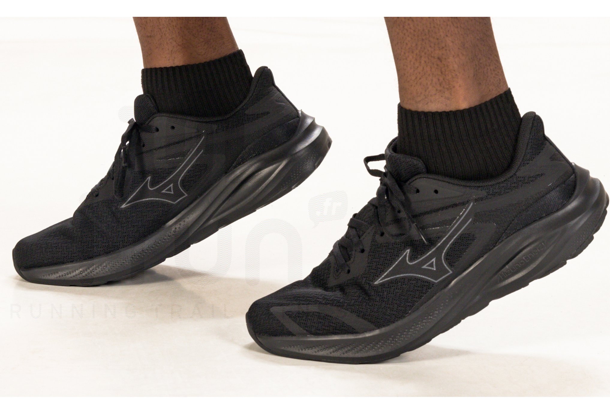 Mizuno Enerzy RunnerZ M