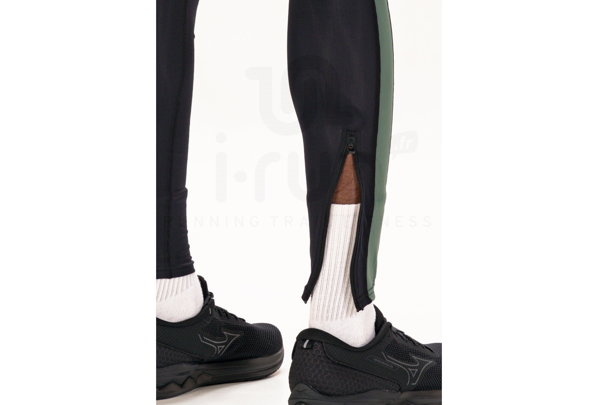 Mizuno Impulse Core M