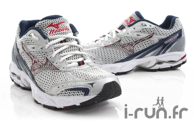 Mizuno Wave Fortis 4 